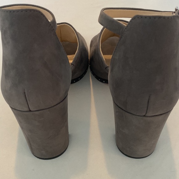 Vince Camuto Suede open toe heels - Picture 4 of 5